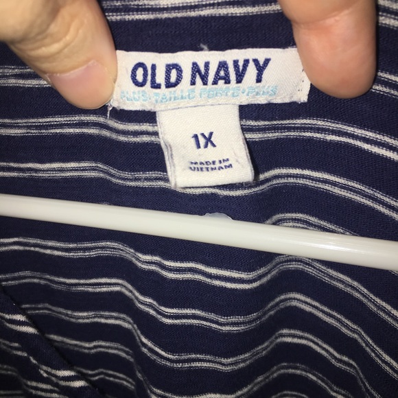 Old Navy 3/4 sleeve top navy & white stripes - Picture 3 of 6